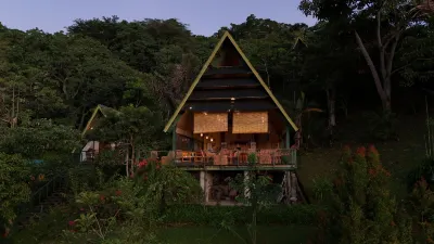 Mbeliling Mountain Ecolodge Hotels in Tondong Belang