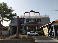 Royal Kencana Hotel powered by Cocotel Hotel dekat Tiket Kapal Karimunjawa