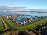 6 Pers. Lauwersmeer Waterfront, Full Equipped and Modern House