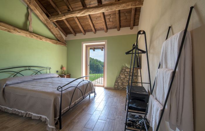 Charming Alessandria Retreat with Queen-sized Bed & Shared Outdoor Pool