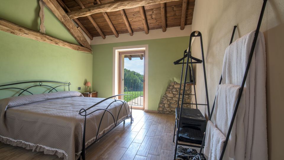 Charming Alessandria Retreat with Queen-sized Bed & Shared Outdoor Pool