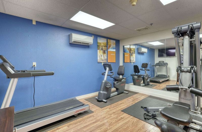 Comfort Suites Appleton Airport photo 2