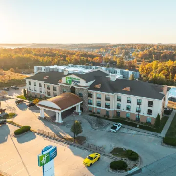 Holiday Inn Express & Suites SAINT ROBERT - LEONARD WOOD by IHG