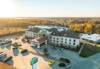 Holiday Inn Express & Suites Saint Robert - Leonard Wood Hotels in 