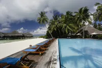 Medhufushi Island Resort - Pools