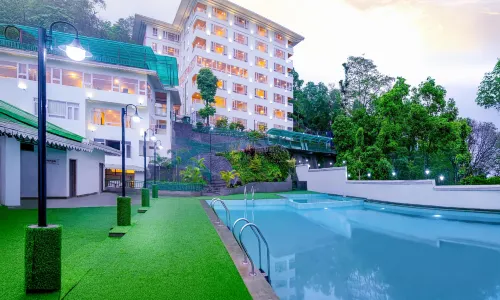 Treenz Hotel