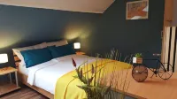 Apartment mit Terrasse und Großen Garten