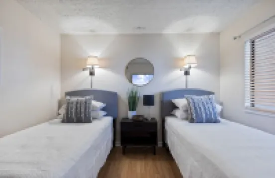 Calabash Style Condo w/King Bed & Pool