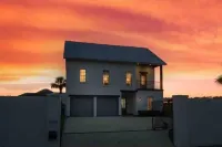 Sky View on False River Sunset     LSU 45 Minutes Away Hotels in Ventress