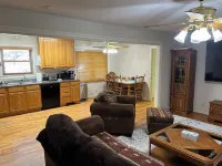 Ben Ranch House overlooking river - Full 3 Bedroom house. Minutes from Fairfax.