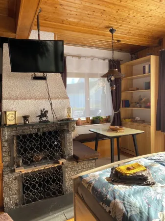 Quiet bungalow with covered terrace Отели рядом с достопримечательностью «PW»