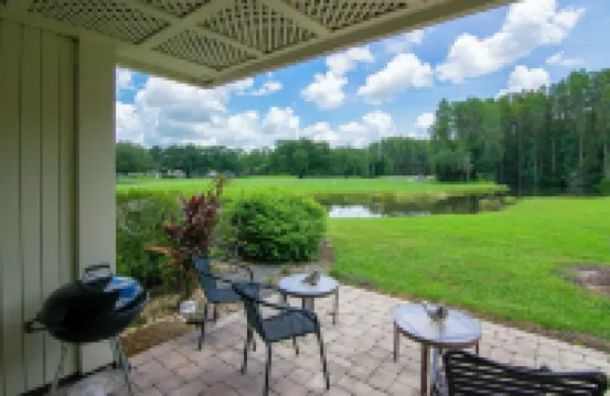 First Floor 2bd/2ba Fully Remodeled  Condo in Saddlebrook