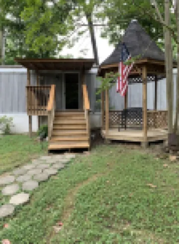 Mobile home. Everything you need. Minutes to water