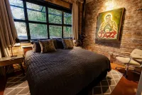 Incognito #1: Located Steps from the Scotsman General Store - Downtown Laurel Hotels in Laurel