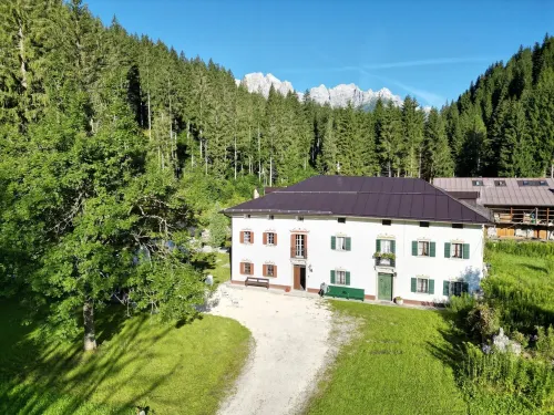 Casa Vettori - Wunderschöne Villa in den Dolomiten Hotels in San Nicolo Di Comelico
