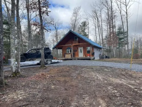 Welcome to Outlaw Acres at Hatfield McCoy. Mountain Home on 21 Acres