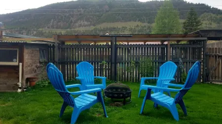 Gowdy Apartment. Fenced yard pet friendly , modern, clean. Gowdy Properties