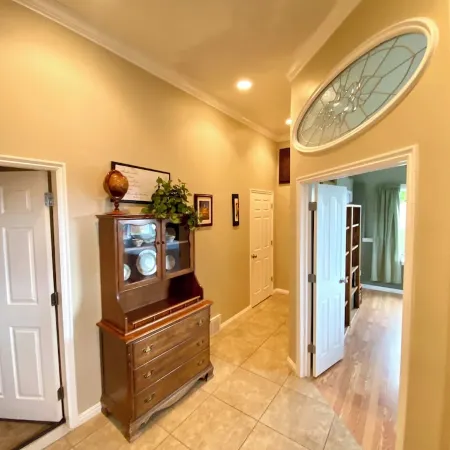 Cozy Apartment with Loft, Theater Room, & Gorgeous Mountain Views! Sleeps 8