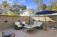 Hurricane Safe Haven Bungalow Near Armature Works Hotels in Tampa