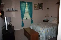 Modern home - quiet neighborhood