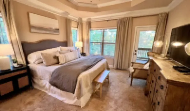 +New Listing+ Luxurious Lake Home w/ Private Dock