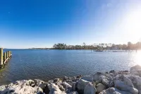 Water View&Access~ Game Room~Sunrise~Beach~Kayak Fishing~Close to Ferry~Sleeps 6 Hotels in Carteret County