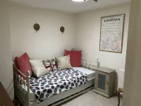 Stylish Apartment with Roof Terrace 호워스 팜 주변 호텔