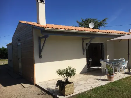 House Near la Cotinière -Wifi -Heated Pool -Classified  Charente Tourisme Отели в г. Сен-Пьер-д'Олерон