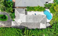 ※ Villa Atlantico ※  3BR Beach house with a pool and a game-room