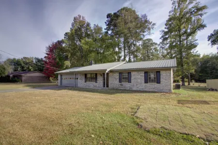 Business Travelers & Near Business District