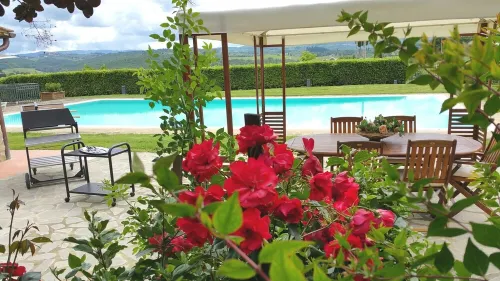 Stone house with private pool in Chianti