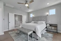 “WATERS-EDGE” A WATERFRONT home! Hot Tub!! VIEWS!!! - 4-Star