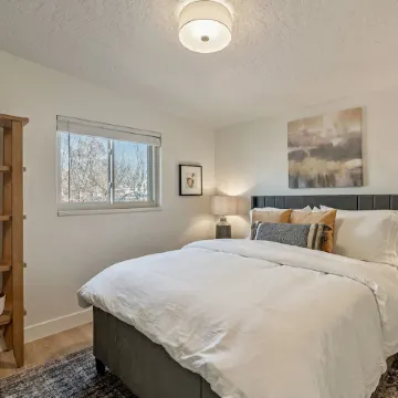 Featuring: Arcade Gameroom PoolGreat for Families!