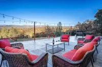 New!! Majestic Views, Pool, Sleeps 20+, 2 Mstr BR, close DT Yosemite, Bass Lake - 피트니스 시설