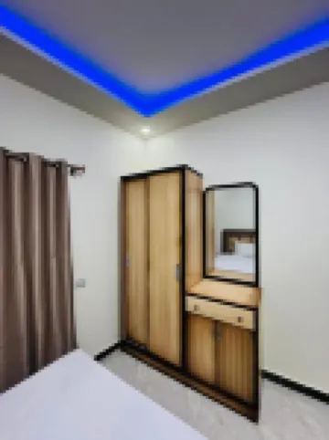 Royal Palace Home 203