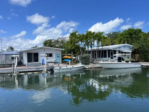 10-20%Off Summer Weeks-Fully Updated Home w/Canal to Sombrero-Message to Inquire