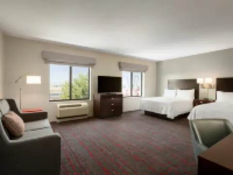 Hampton Inn & Suites Phoenix Glendale-Westgate Hotels in Glendale