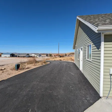 Quiet living near Brian Head, Zion, Bryce Canyon, and more!
