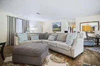 Sequoia House ~ 1 Mile from Park Entrance!