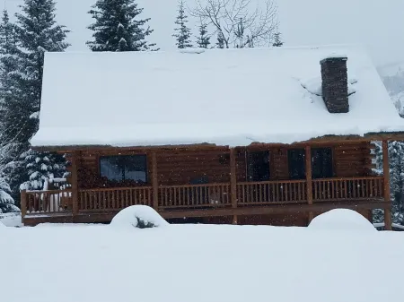 Beautiful log home along the St. Joe River in North Idaho