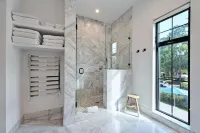 Luxe Home in Iconic Zilker/ Barton Springs neighborhood- POOL - Private Pools