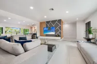 Miami 5Br Entertainer: Heated Pool & Ping Pong
