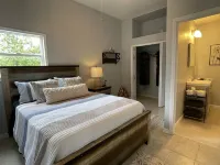 Unforgettable Sunrise View, Dual Living Spaces & on Douglas Lake by Pigeon Forge