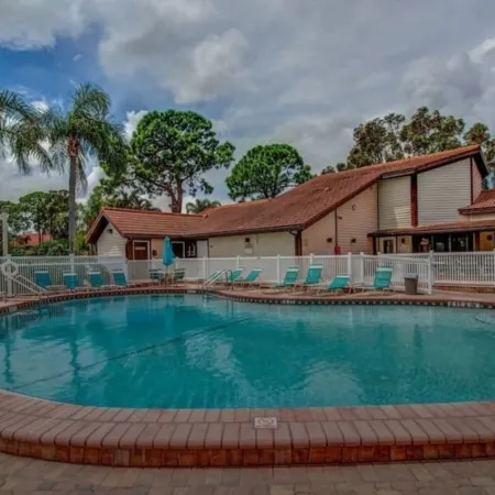 Bright Waterfront Condo Corner Unit with Lanai ~ close to AMI beaches and IMG
