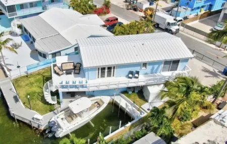 💎 Luxury house on the ocean with HOT TUB for 10 guests Отели в г. Ки-Ларго