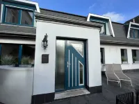 Maison des Loup-sticks Hotels near Terril De Roost Warendin