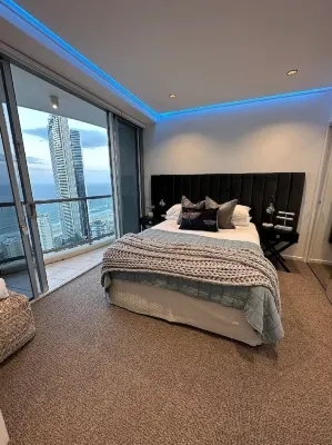 Chevron Renaissance Towers - Surfers Paradise Gold Coast - 3 Bed 2.5 Bathroom