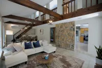 3-bedroom vacation home just 12 minutes from Lafayette and Lehigh College.