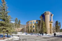 Huge, Comfy Condo with Panoramic Views in the Middle of Keystone Fun!