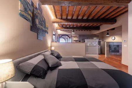 Refined Home W/ Pool, Stunning View, and Relaxing Отели в г. Вольтерра